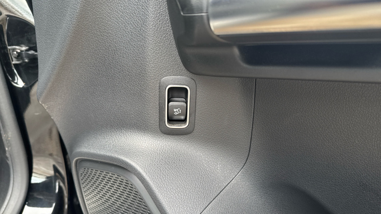 Mercedes-Benz GLA 220d 4Matic AMG Line 5dr Auto Diesel Hatchback